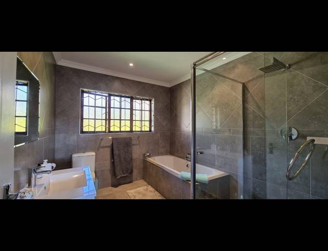 3 BEDROOM SECTIONAL TITLE TO LET IN MONTROSE